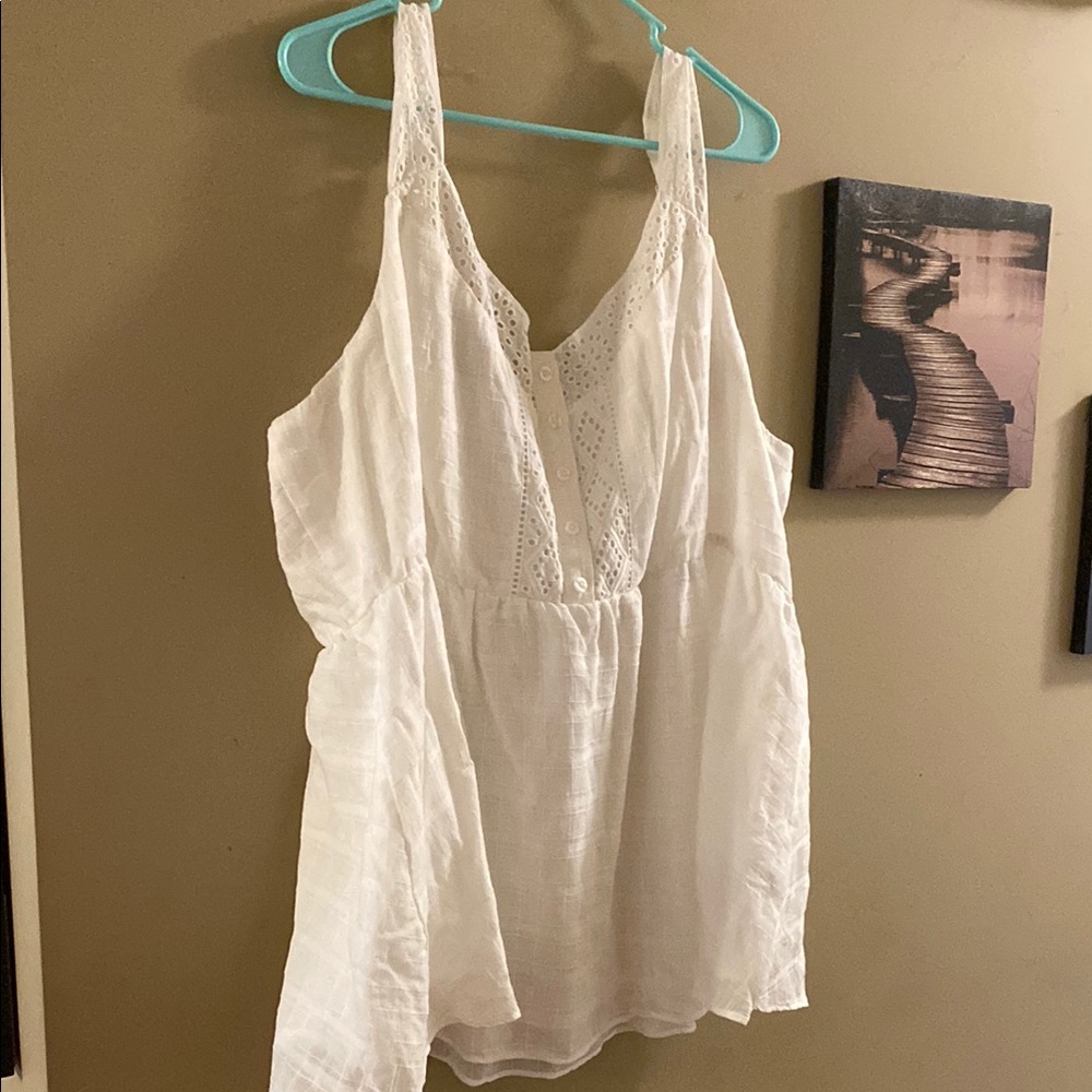 Torrid 4 White Lace Trim Top